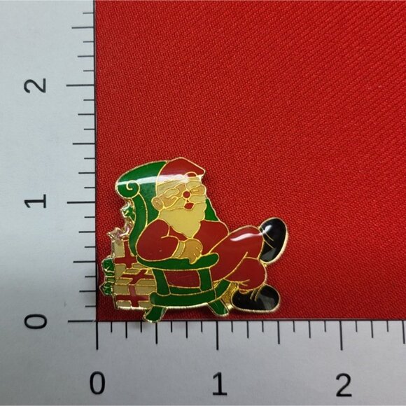 Vintage Christmas Pins Brooches Set of 5 Santa Candle Tree Stocking Snowman - Picture 6 of 10